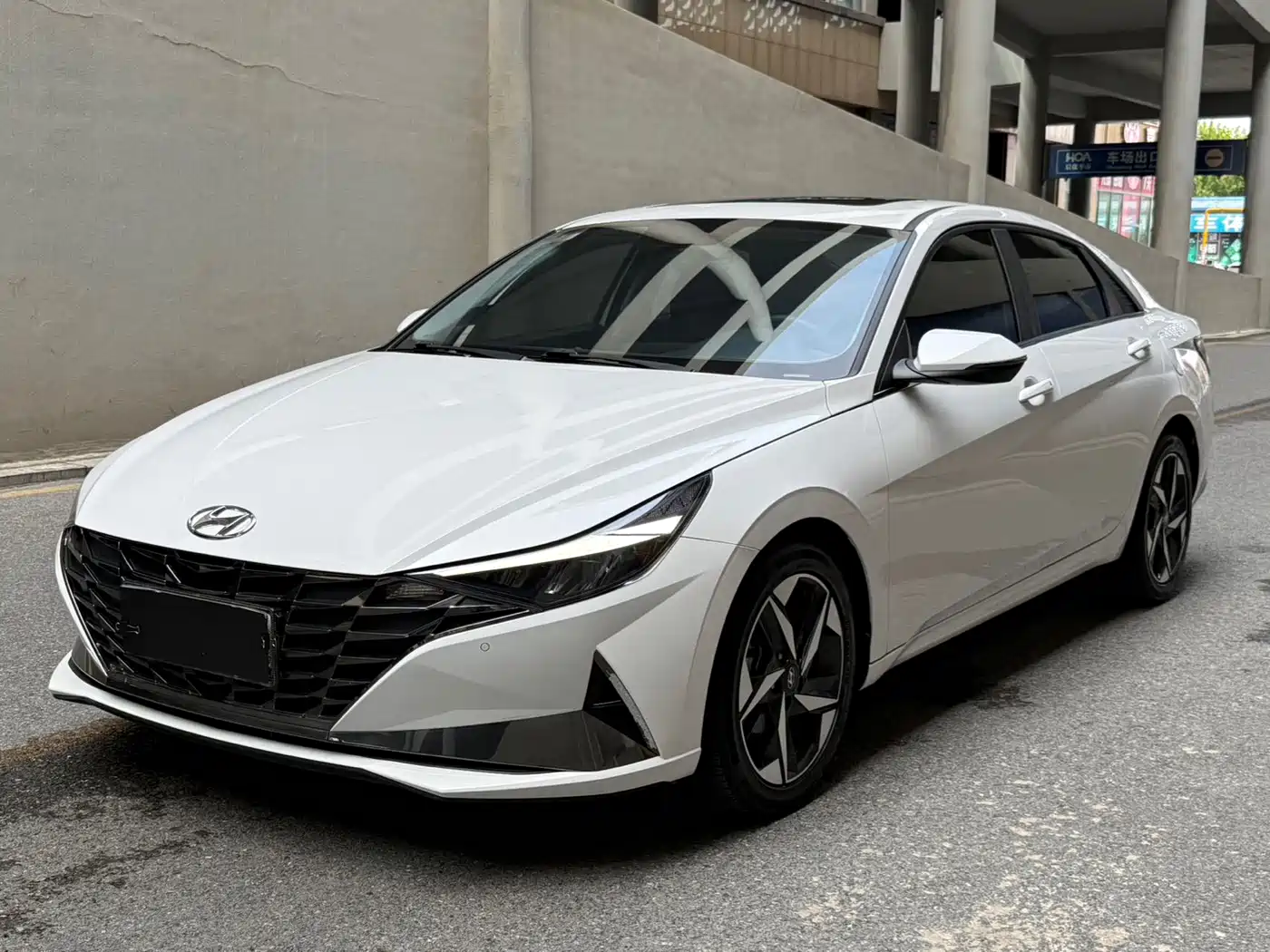 Hyundai Elantra 2023