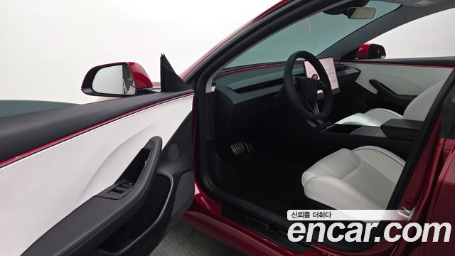 Tesla Model 3 2025