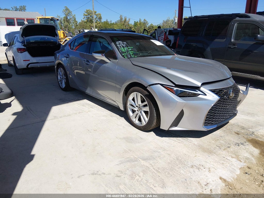 Lexus IS 300 2025