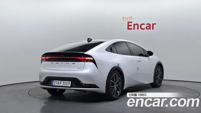 Toyota Prius 2025