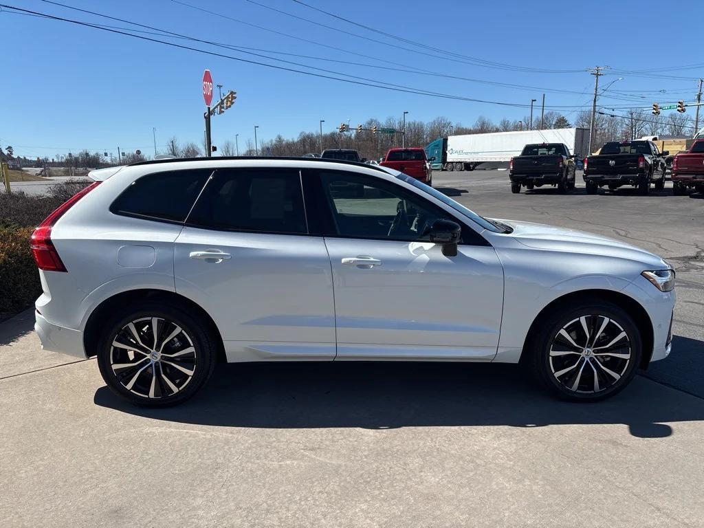 Volvo XC60 2025