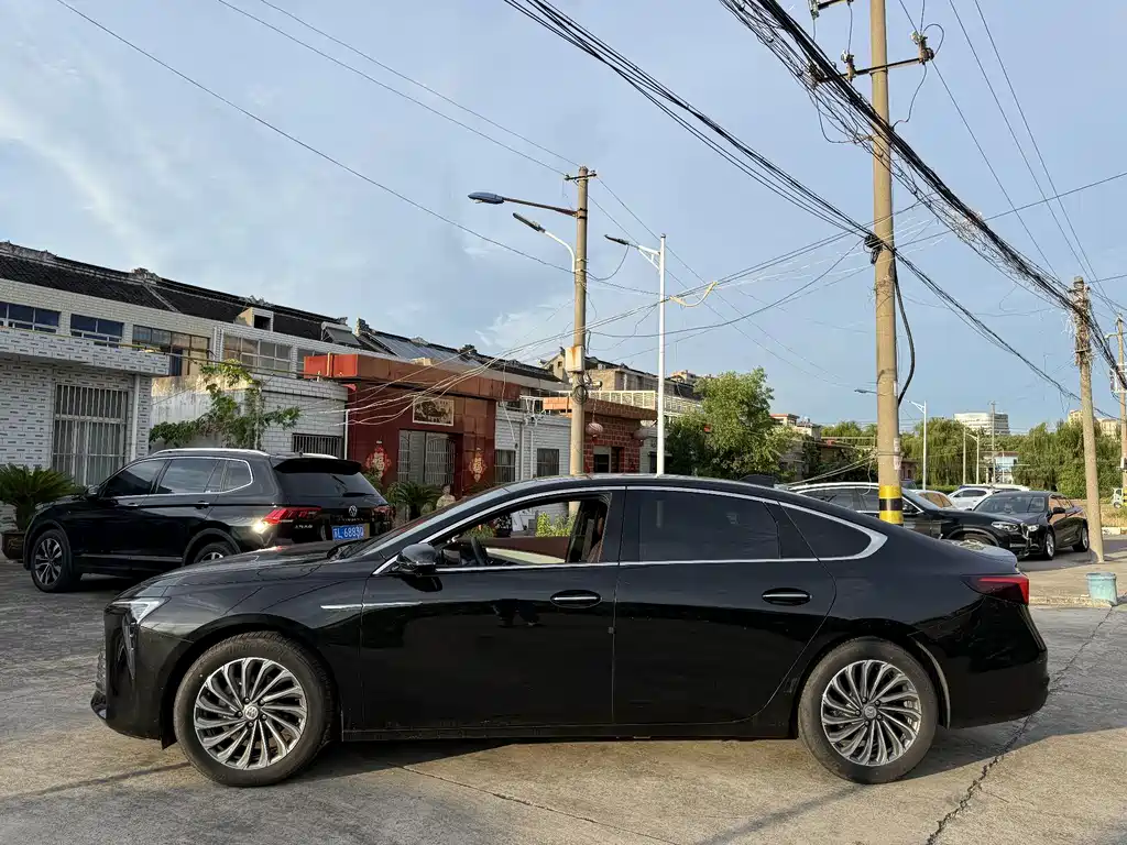 Buick LaCrosse 2023