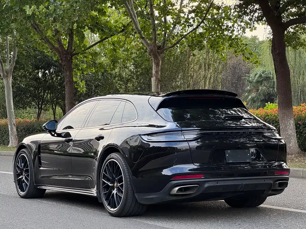 Porsche Panamera 2022