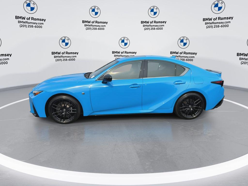 Lexus IS 2024