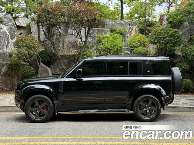Land Rover Defender 2023