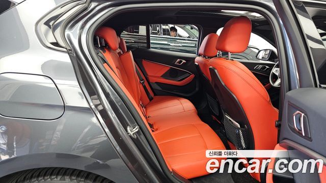 BMW 1 серии 2021